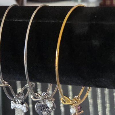 Bracelets & Bangles