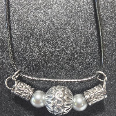Midnight Pearl & Filigree Bar Necklace